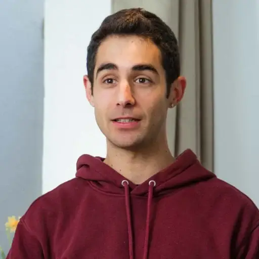 Nacho Encinas explicando, programa Neurocomunicación en Acción